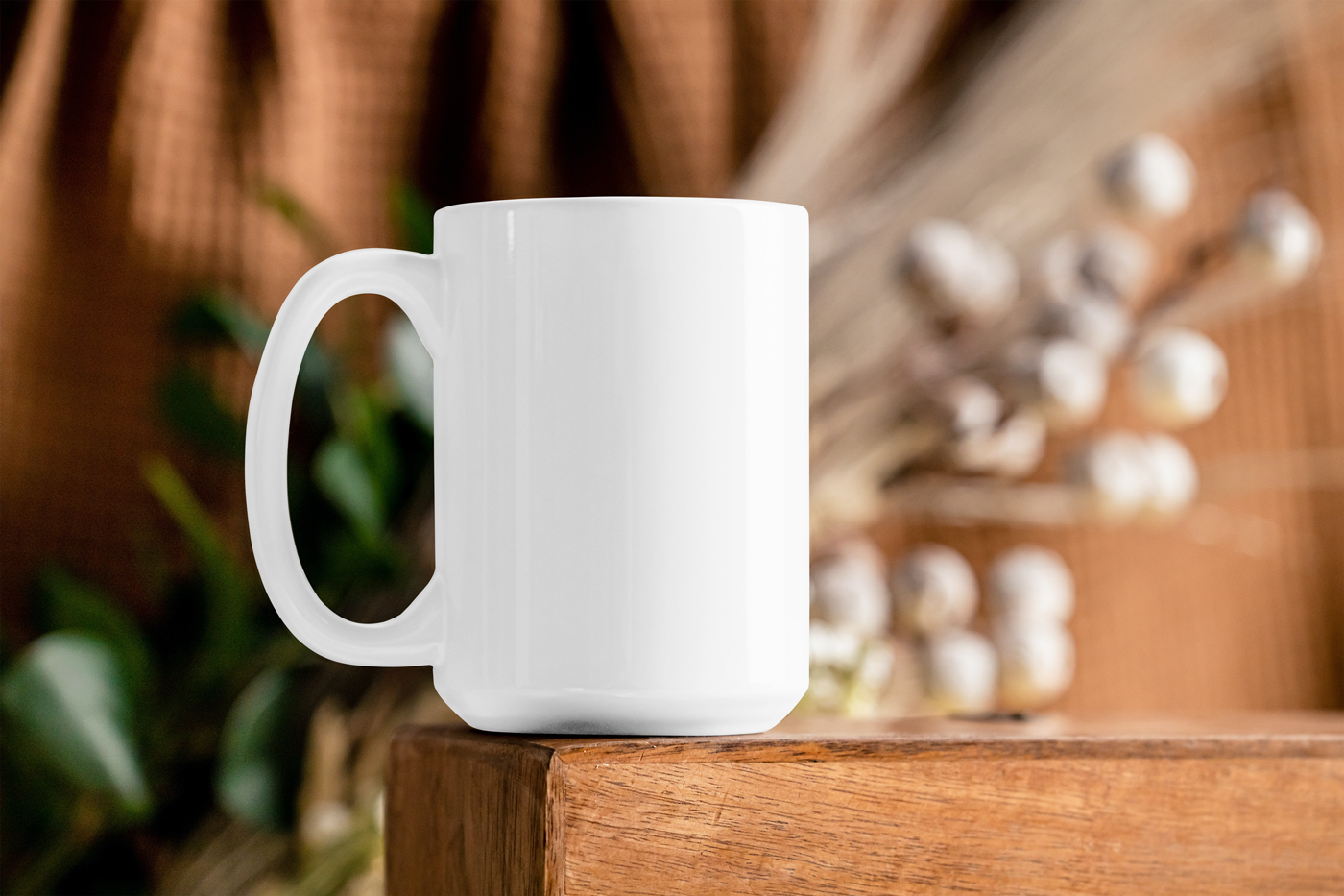 Free Big Mug on Table Mockup