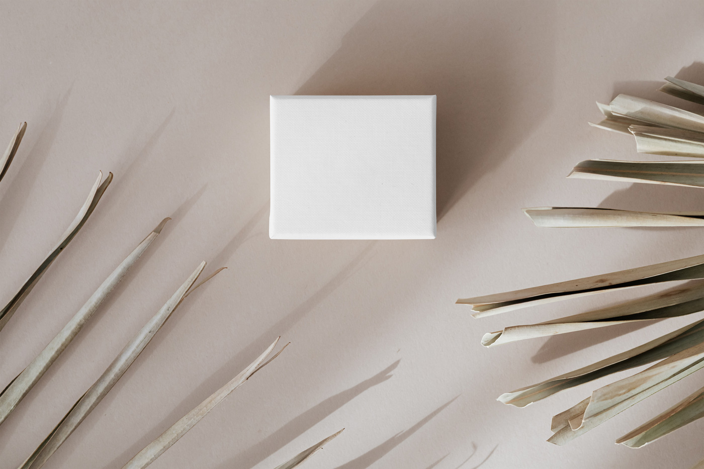 Free Small Paper Gift Box Mockup Mockupbee free-small-paper-gift-box-mockup-mockupbee