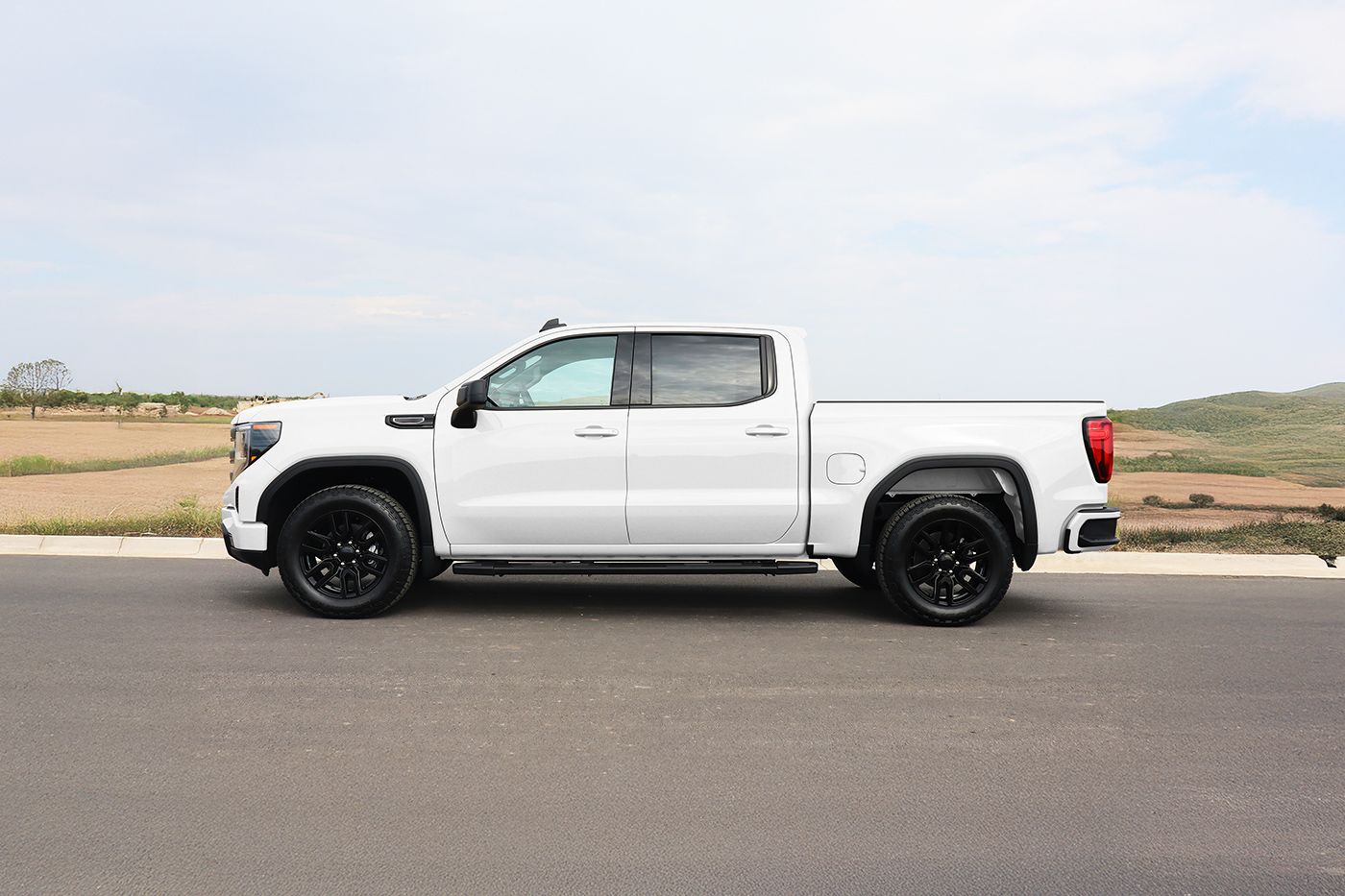 Free Pick-Up Truck Mockup - mockupbee